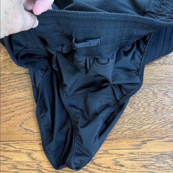 Women's Athletic Lululemon Shorts in Black - Picture 4 of 6